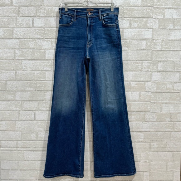 MOTHER Denim - MOTHER The Hustler Roller Sneak Jeans - Easy Does It - Sz - 28